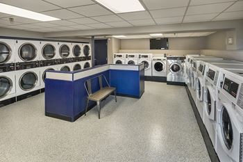 Laundry center
